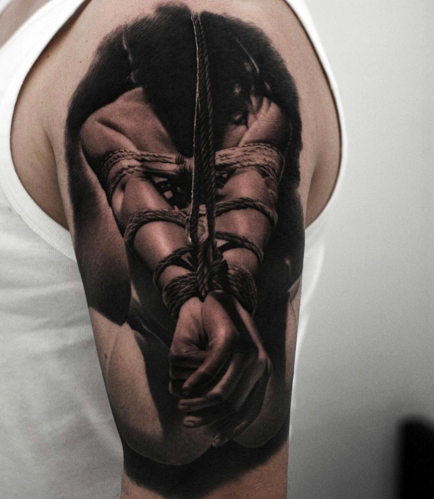 Schwarz-Grau-Tattoo von Adam LAKIMII, Arbeit 3